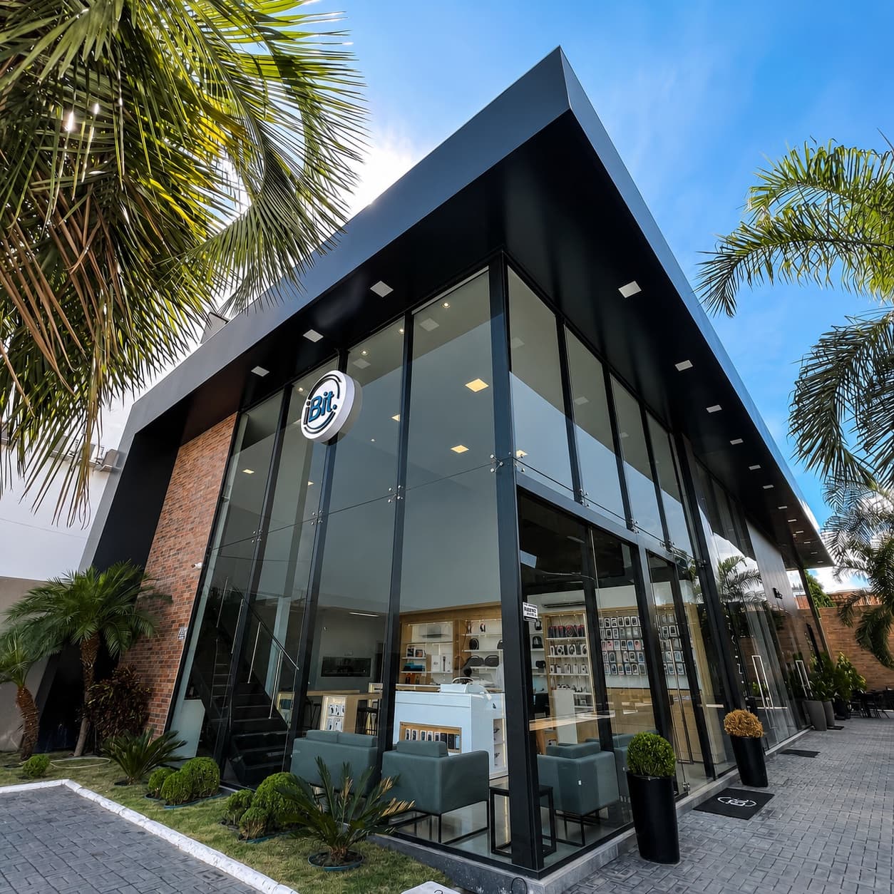 Fachada da iBit Loja 1 — Galeria One, Centro